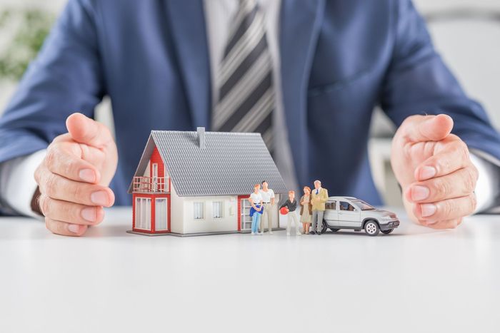 Insurance Associates local insurance consultation